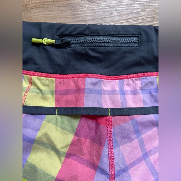 Lululemon Run Speed Shorts in Passion Pink Lime Foxy Plaid - Size 4 - Picture 4 of 4